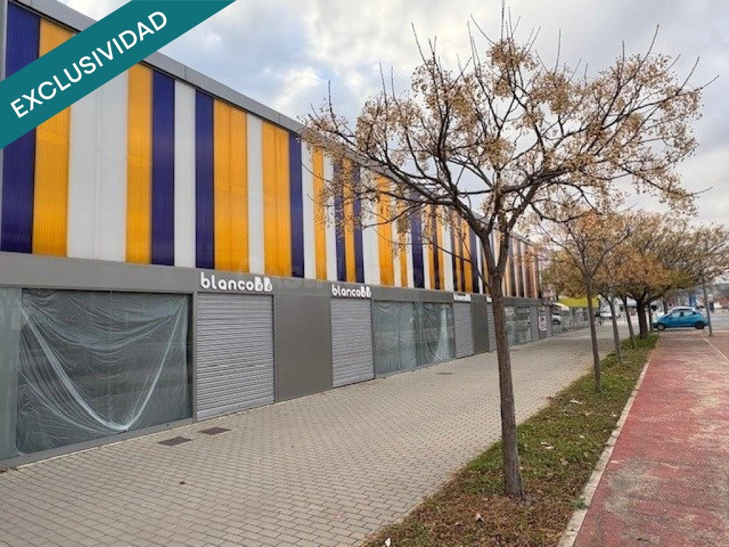 Se venden locales comerciales en una zona en crecimiento - foto 3