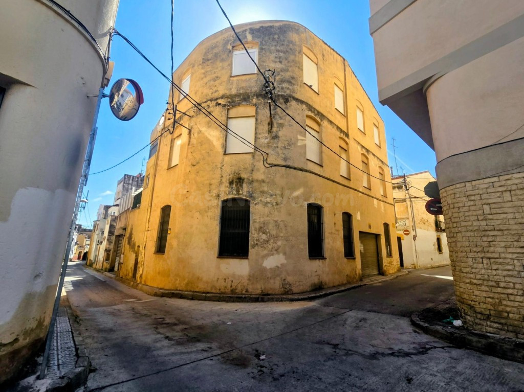 Espacio diáfano y versátil en el centro de Canet - foto 2