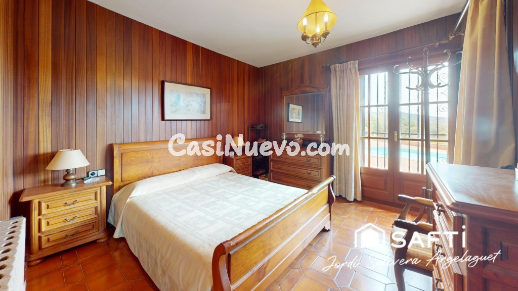 CHALET CON VISTAS ESPECTACULARES, BODEGA Y CAMPO DE FÚTBOL! - foto 4