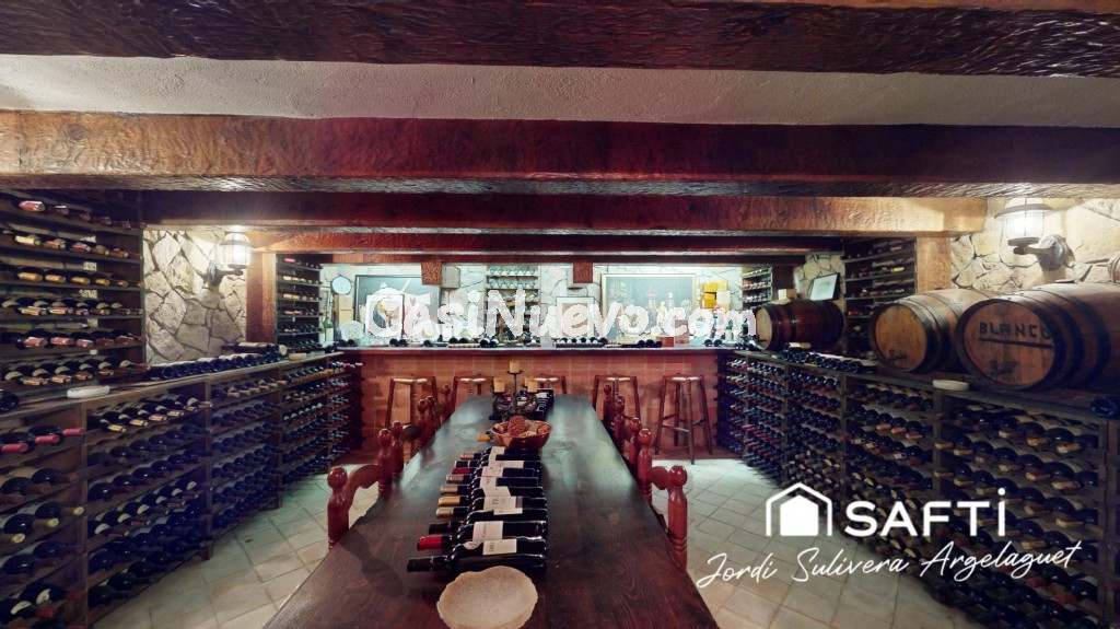 CHALET CON VISTAS ESPECTACULARES, BODEGA Y CAMPO DE FÚTBOL! - foto 5