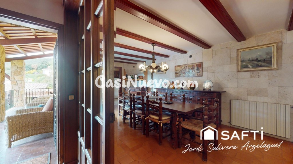 CHALET CON VISTAS ESPECTACULARES, BODEGA Y CAMPO DE FÚTBOL! - foto 7