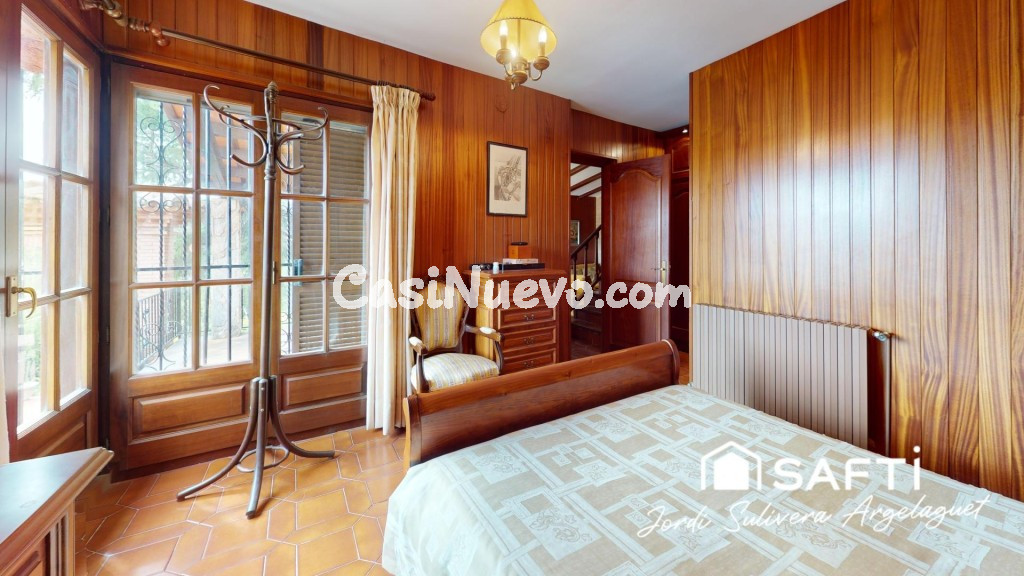 CHALET CON VISTAS ESPECTACULARES, BODEGA Y CAMPO DE FÚTBOL! - foto 18