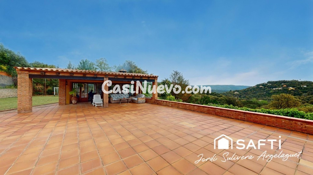 CHALET CON VISTAS ESPECTACULARES, BODEGA Y CAMPO DE FÚTBOL! - foto 34