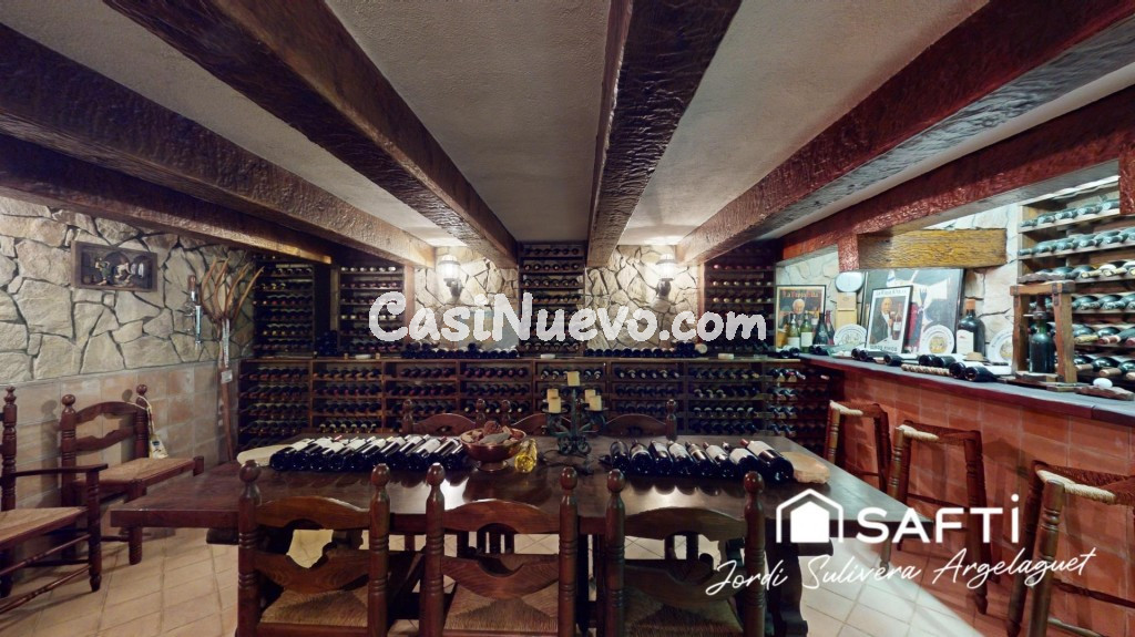 CHALET CON VISTAS ESPECTACULARES, BODEGA Y CAMPO DE FÚTBOL! - foto 44