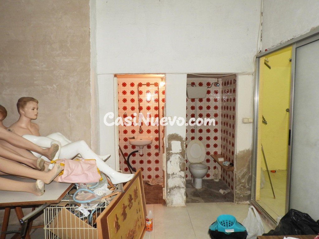 Local comercial en calle Pedro Viruela 154m2 - foto 9