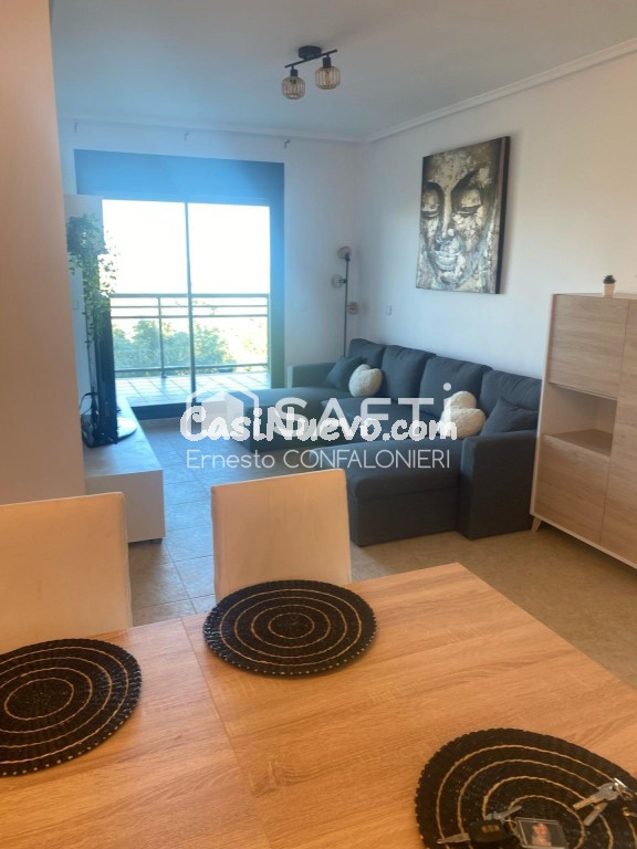 Hermoso piso esquinero con vistas al mar y con licencia turí - foto 2