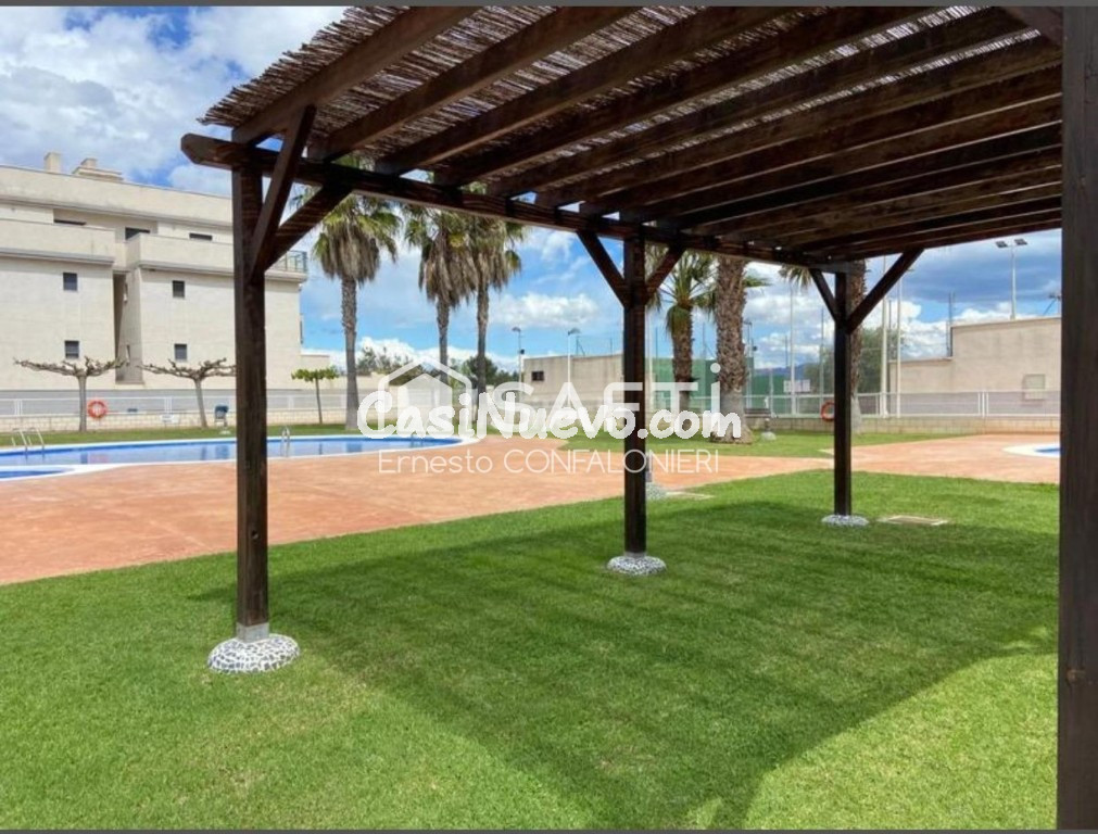 Hermoso piso esquinero con vistas al mar y con licencia turí - foto 7