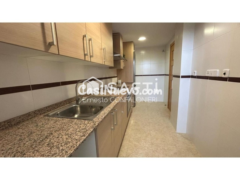 Hermoso piso esquinero con vistas al mar y con licencia turí - foto 17
