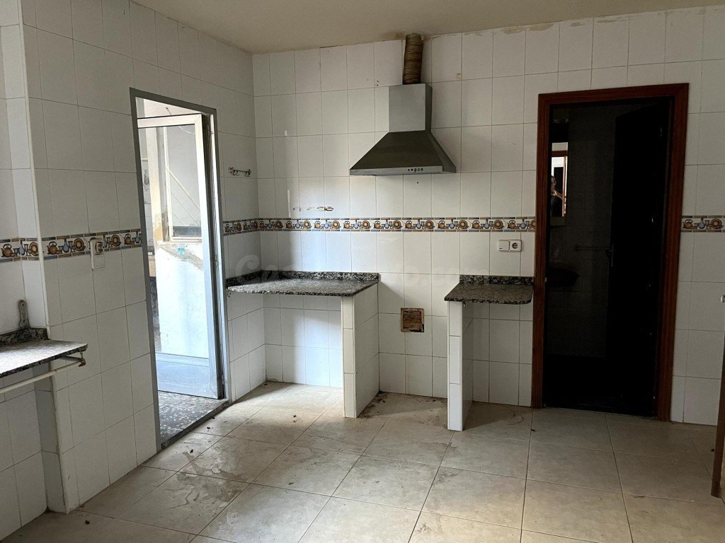 Casa señorial con historia y carácter en el corazón de Monca - foto 3