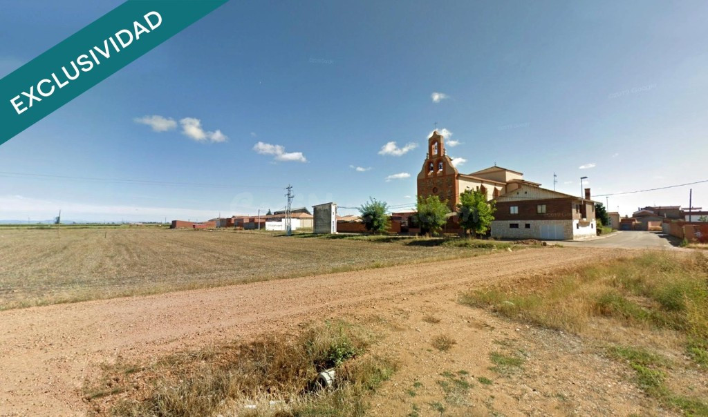 Gran Finca Rústica de 16.609 m² en Pobladura de Pelayo García (La Bañeza, León) junto a zona urbana, ideal para Cultivos, Ganadería o Proyecto de Placas Solares. - foto 2