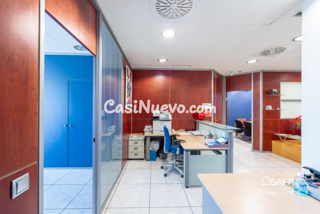 Oficinas de 235 m² con terraza y parking en Empuriabrava - foto 2