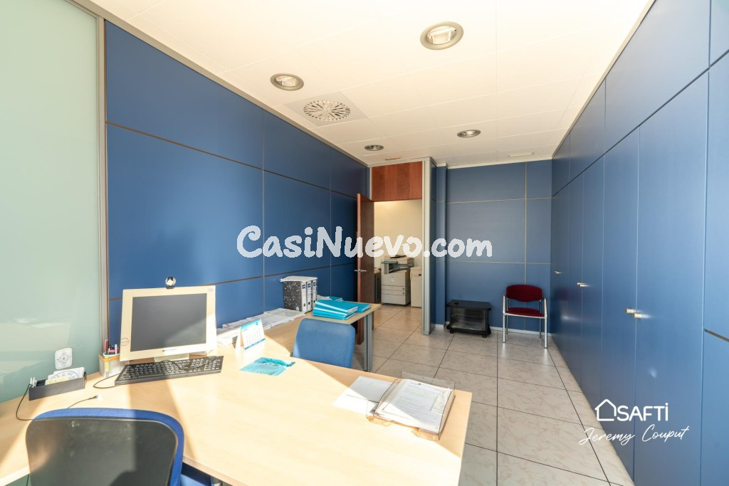 Oficinas de 235 m² con terraza y parking en Empuriabrava - foto 6