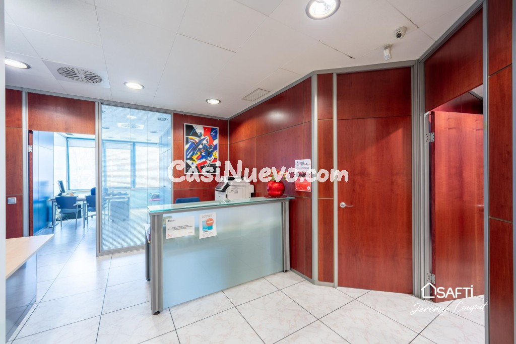 Oficinas de 235 m² con terraza y parking en Empuriabrava - foto 11
