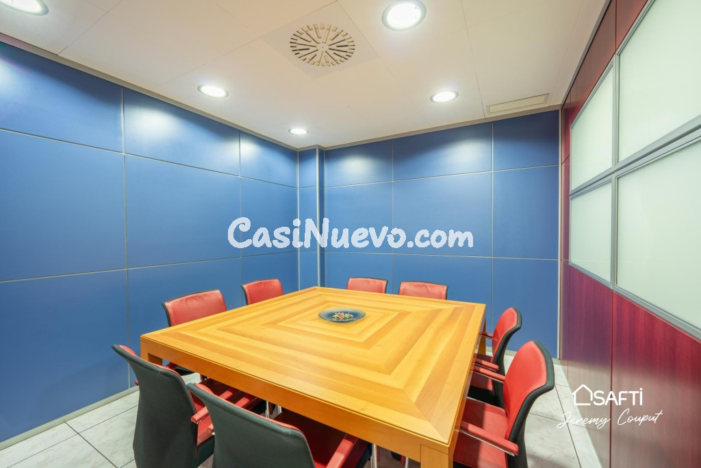 Oficinas de 235 m² con terraza y parking en Empuriabrava - foto 16