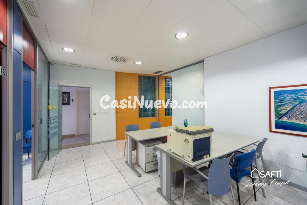 Oficinas de 235 m² con terraza y parking en Empuriabrava - foto 17