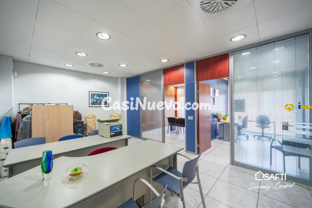Oficinas de 235 m² con terraza y parking en Empuriabrava - foto 19