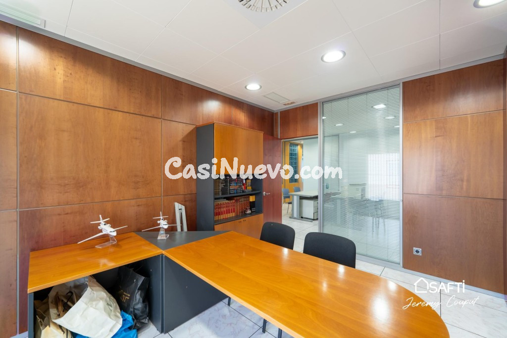 Oficinas de 235 m² con terraza y parking en Empuriabrava - foto 20