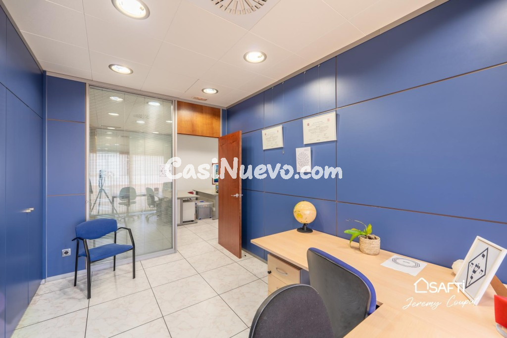 Oficinas de 235 m² con terraza y parking en Empuriabrava - foto 27