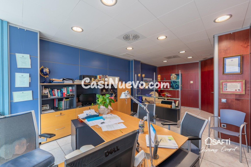Oficinas de 235 m² con terraza y parking en Empuriabrava - foto 29