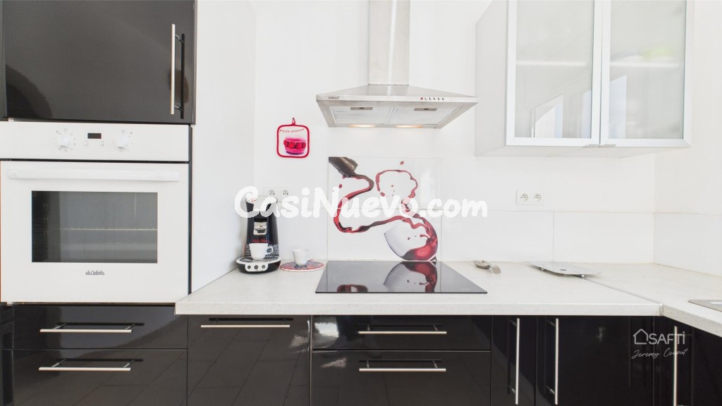 Villa con amarre, sol y estilo en Empuriabrava - foto 14