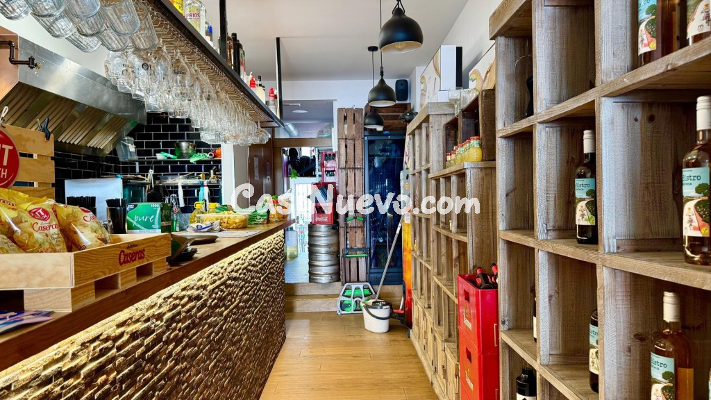 Bar Tapas primera linea de mar - foto 5