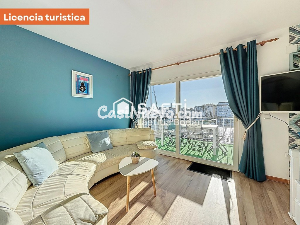 Ático reformado con licencia turística, terrazas, solárium y - foto 5