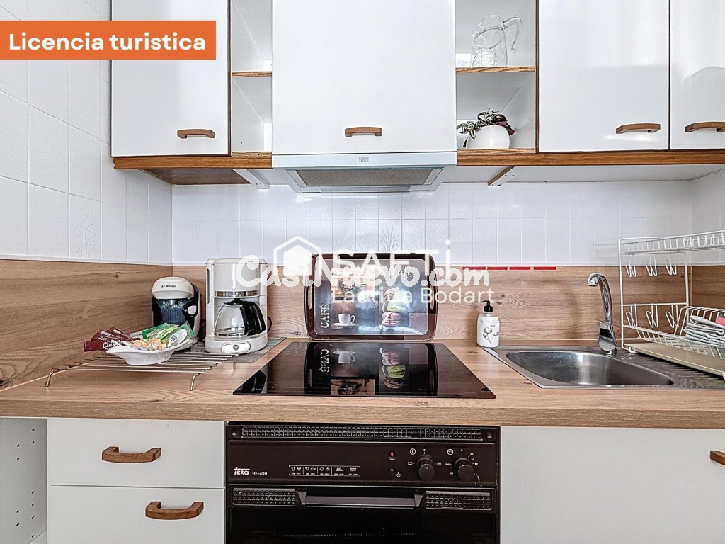 Ático reformado con licencia turística, terrazas, solárium y - foto 10