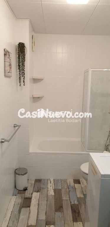 Amplio apartamento renovado de 2 dormitorios con terrazas y  - foto 16