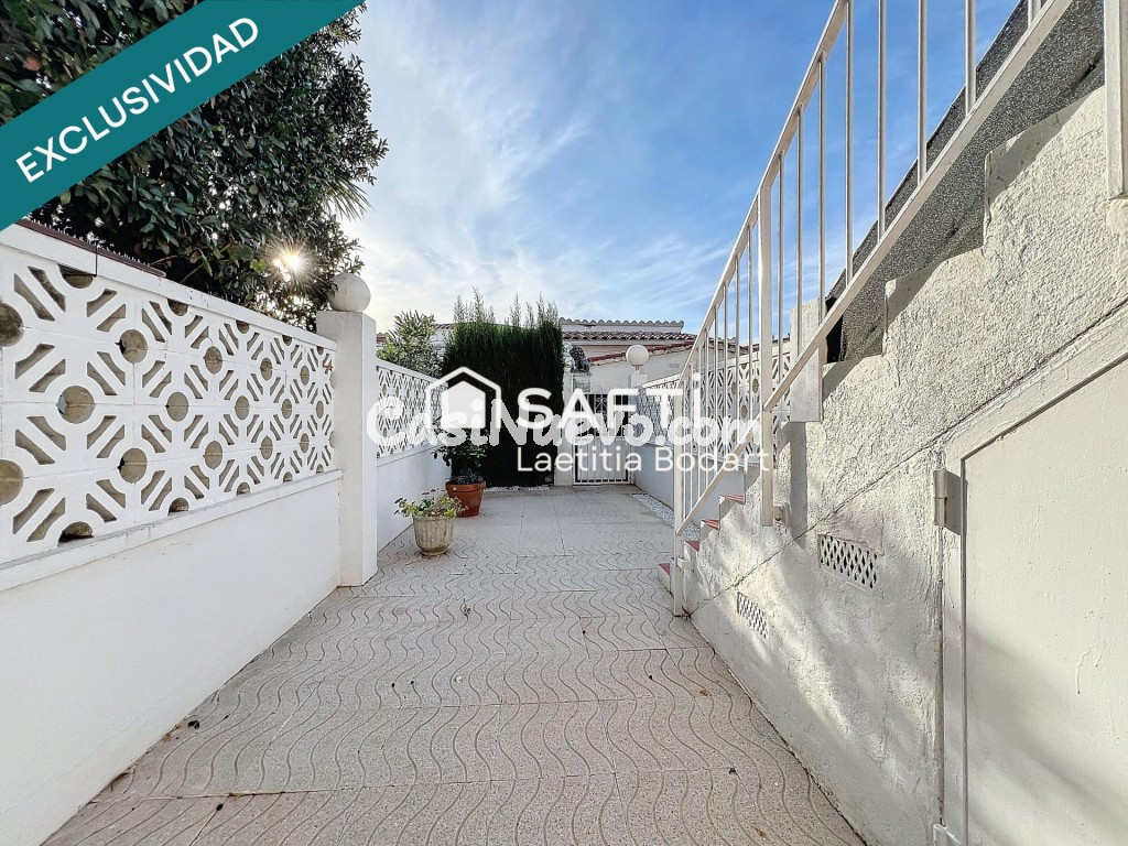 Casa adosada con gran garaje en Empuriabrava - foto 5