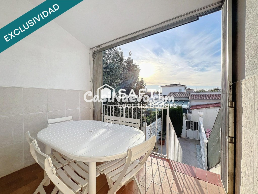 Casa adosada con gran garaje en Empuriabrava - foto 6