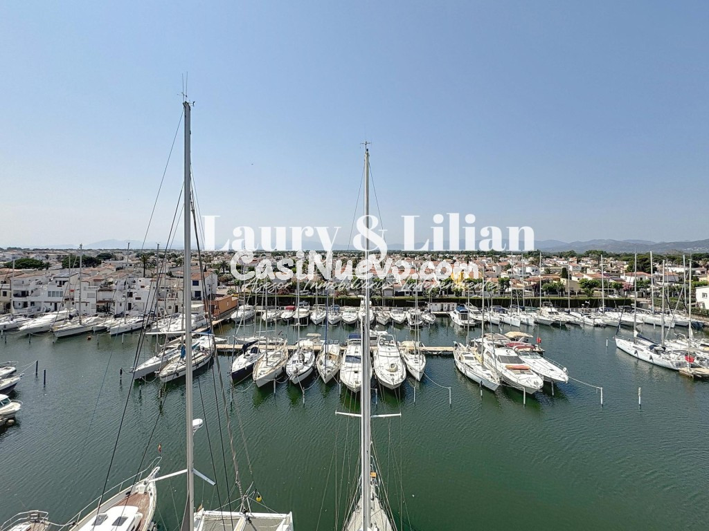 Apartamento reformado con vistas a los canales de Empuriabra - foto 2