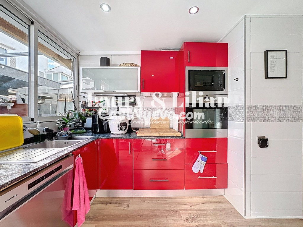 ¡Oportunidad en el Montseny! Moderna casa de 4 habitaciones. - foto 5