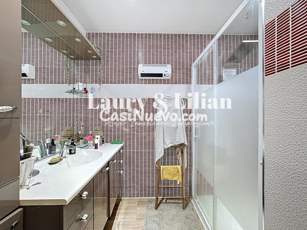 ¡Oportunidad en el Montseny! Moderna casa de 4 habitaciones. - foto 16