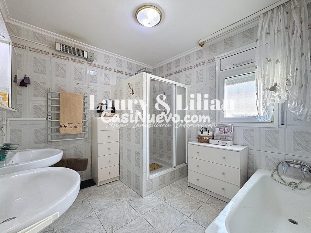 Oportunidad. Casa de dos pisos en el Montgrí. - foto 13