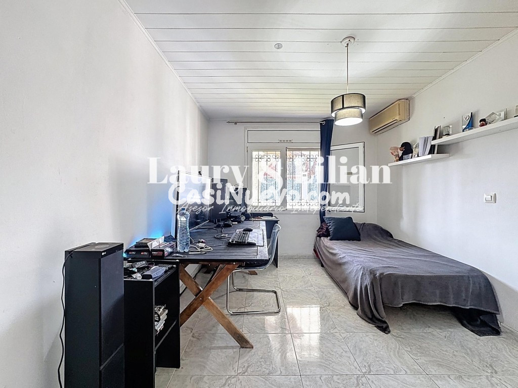 Oportunidad. Casa de dos pisos en el Montgrí. - foto 26