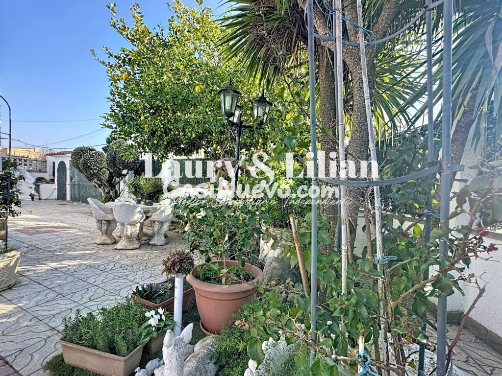 Oportunidad. Casa de dos pisos en el Montgrí. - foto 37