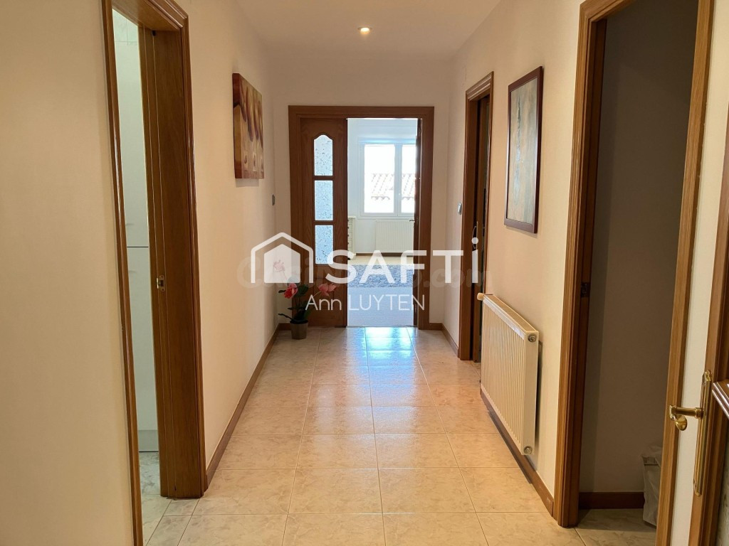 Casa con dos viviendas en venta Mas Fumats Roses - foto 5
