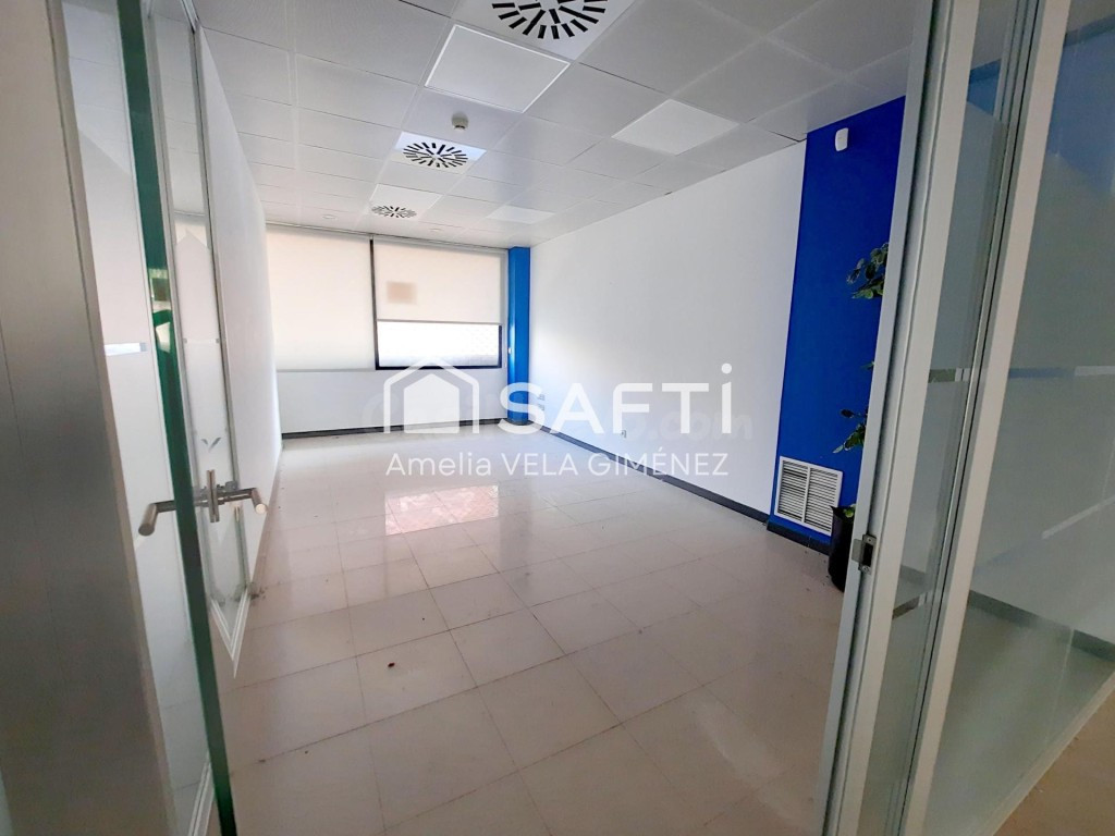 Inmejorable local para tu negocio en Puerto de Sagunto. - foto 3