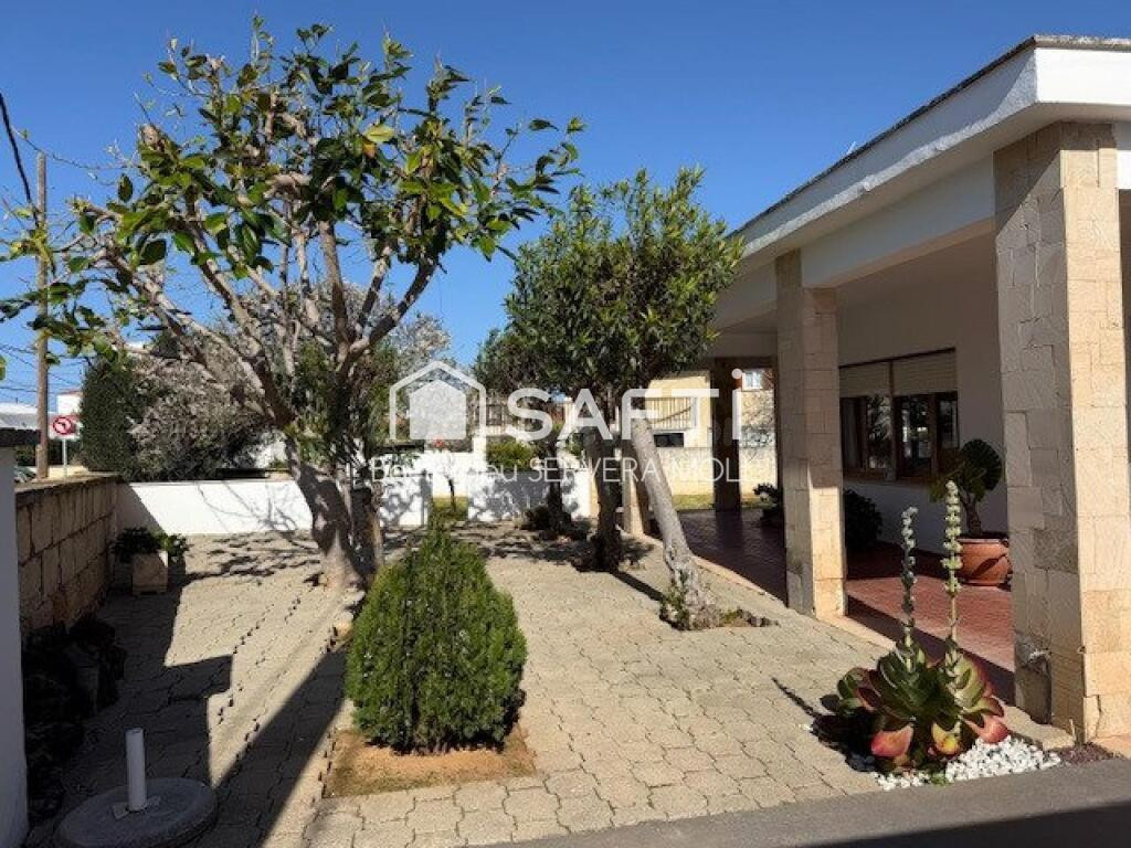 CHALET EXCLUSIVO CON JARDÍN Y TERRAZA CUBIERTA EN CIUTADELLA