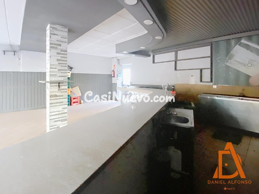 Gran local con terraza y múltiples posibilidades - foto 3