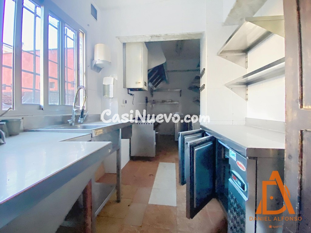 Gran local con terraza y múltiples posibilidades - foto 6