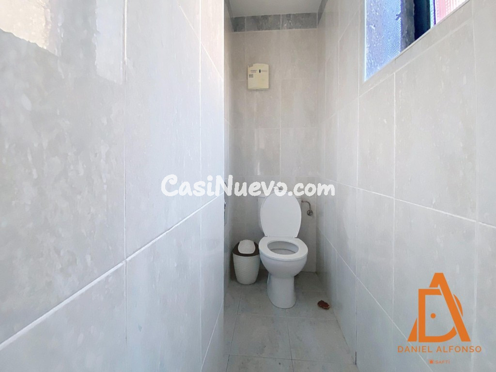 Gran local con terraza y múltiples posibilidades - foto 12