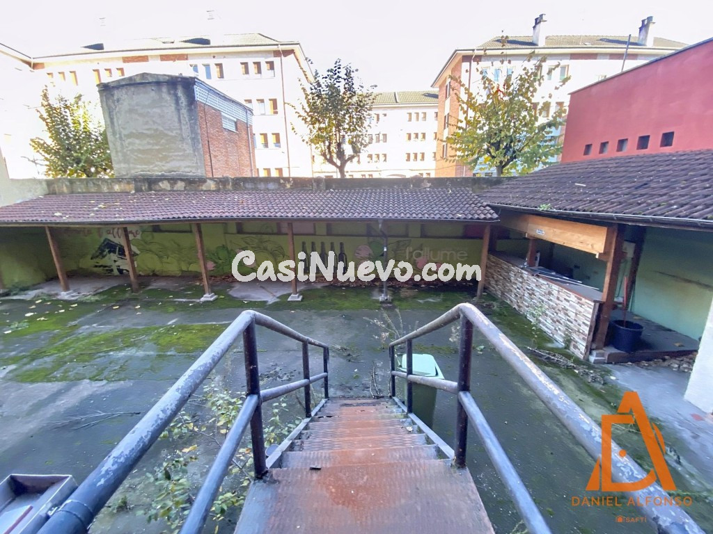 Gran local con terraza y múltiples posibilidades - foto 16