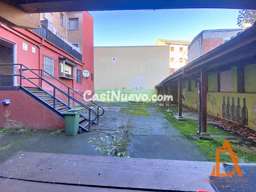 Gran local con terraza y múltiples posibilidades - foto 18