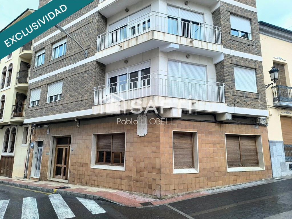 Tú local o vivienda en el corazón de Sax