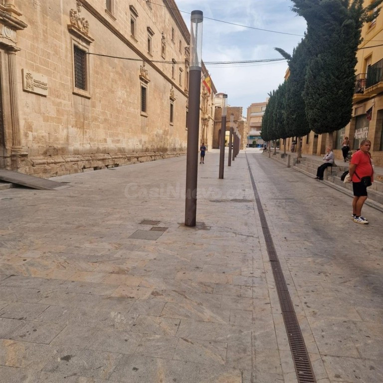 Local a la venta en calle Adolfo Clavarana - Sin comisión. - foto 4