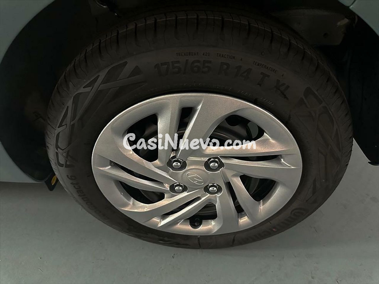 Hyundai i10 1.0 MPI 63CV Essence Connect - foto 19