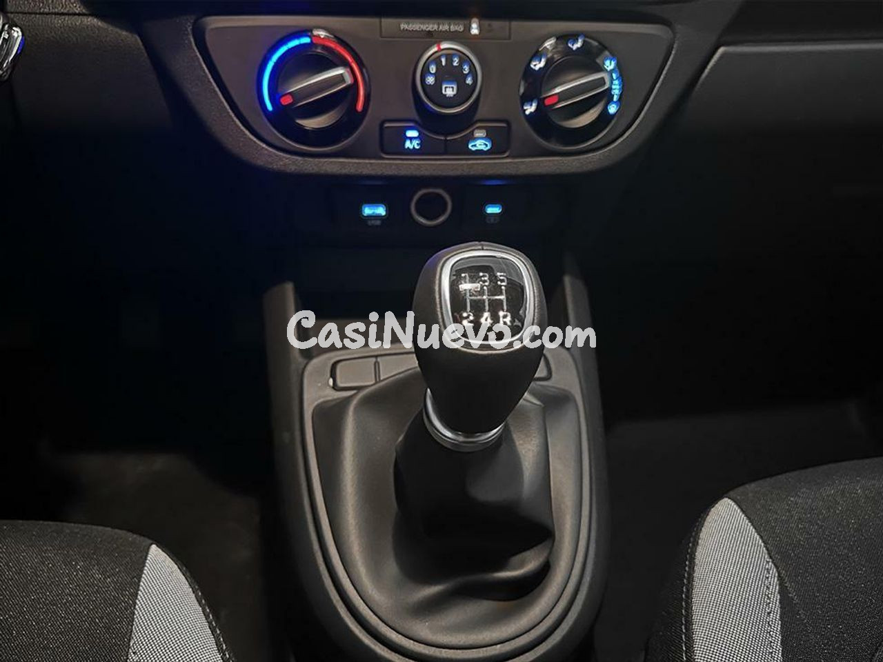 Hyundai i10 1.0 MPI 63CV Essence Connect - foto 13