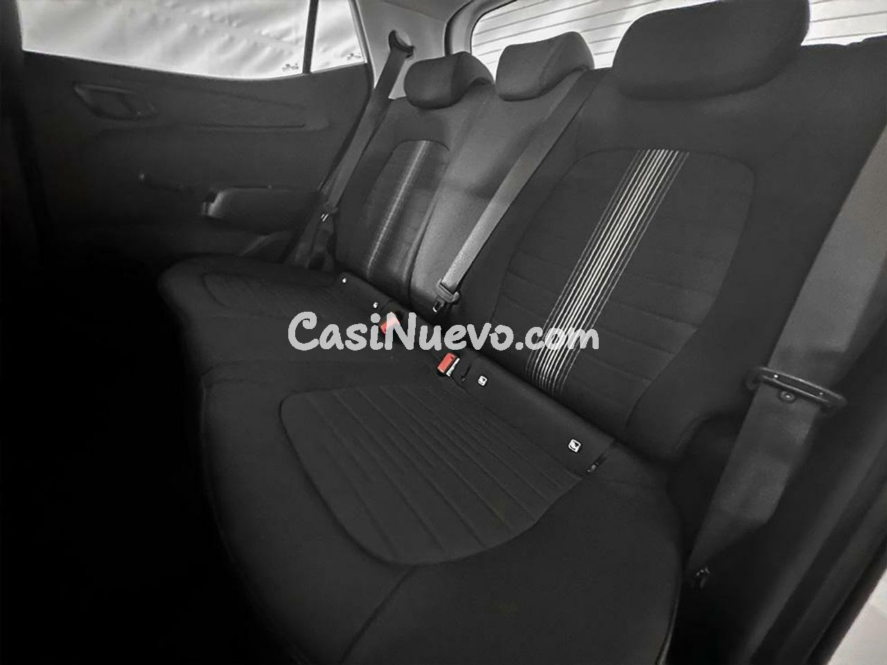 Hyundai i10 1.0 MPI 63CV Essence Connect - foto 16