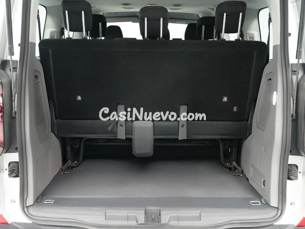 Volkswagen Caravelle 2.0 TDI 150CV Corta 9 plazas - foto 21